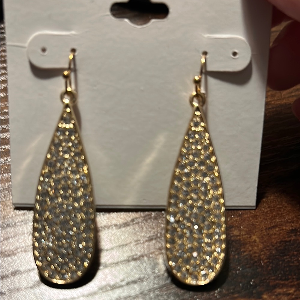 Laundry by Shelli Segal Gold Teardrop Earrings - Picture 2 of 3